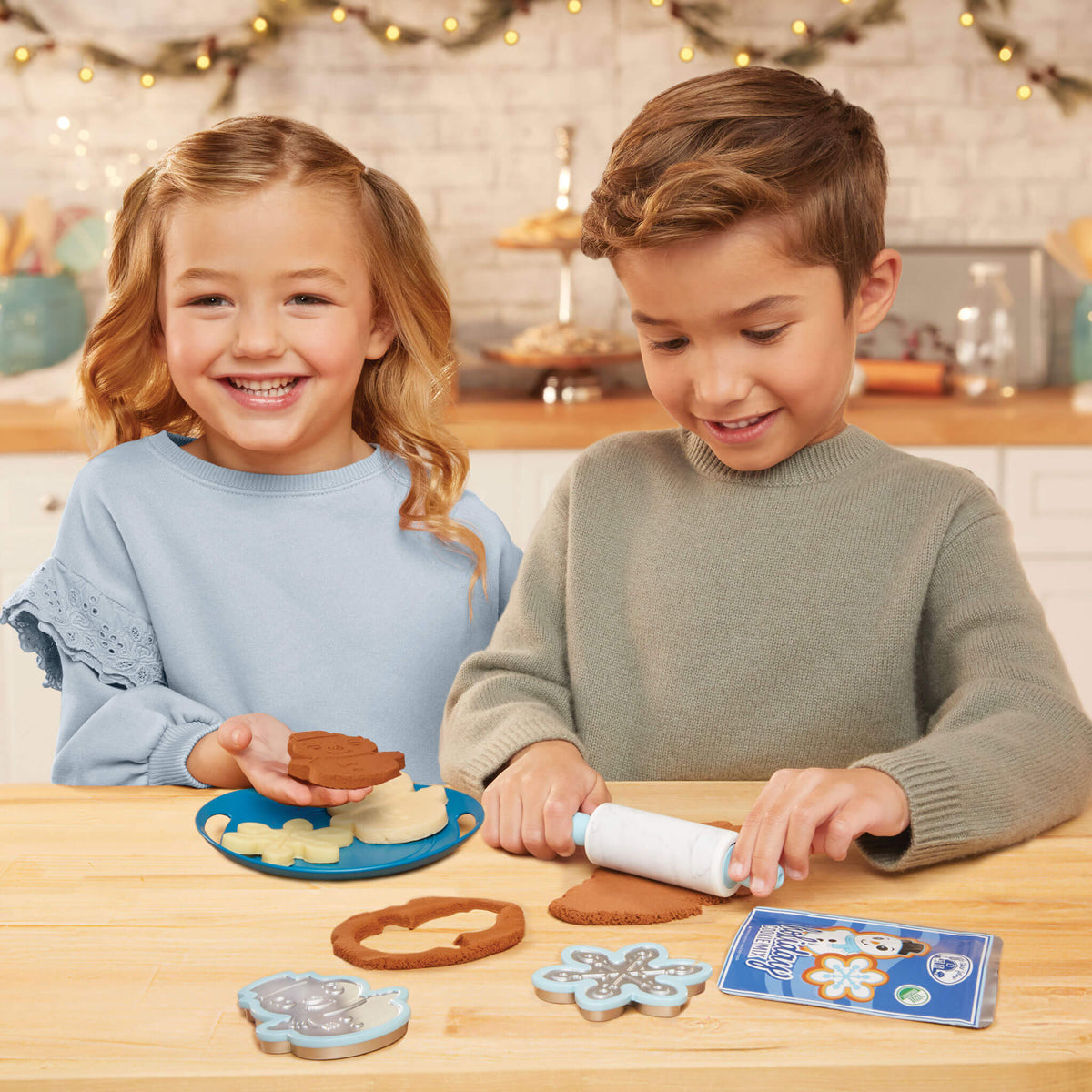 Creative Chefs™ Holiday Cookie Kit